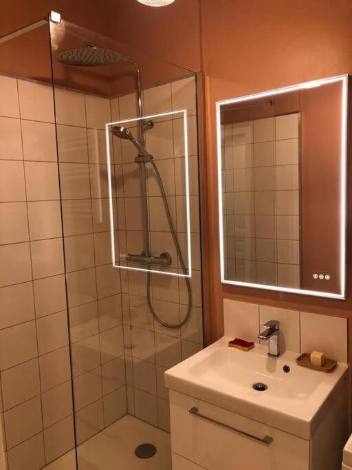 Appartement Vieux-Port/ 2 Min Du Metro Estrangin Марсилия Екстериор снимка